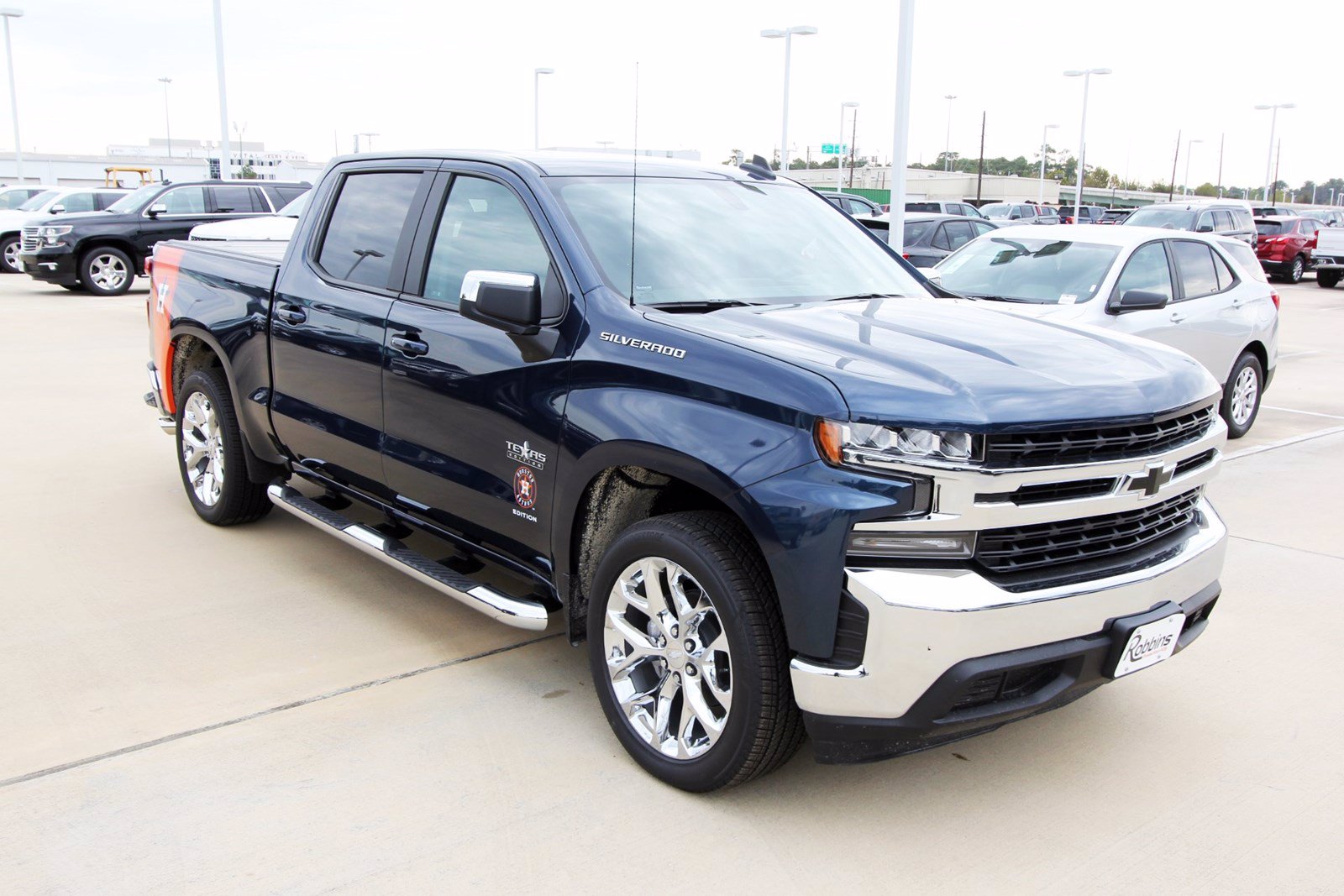 new-2020-chevrolet-silverado-1500-texas-edition-lt-crew-cab-pickup-in