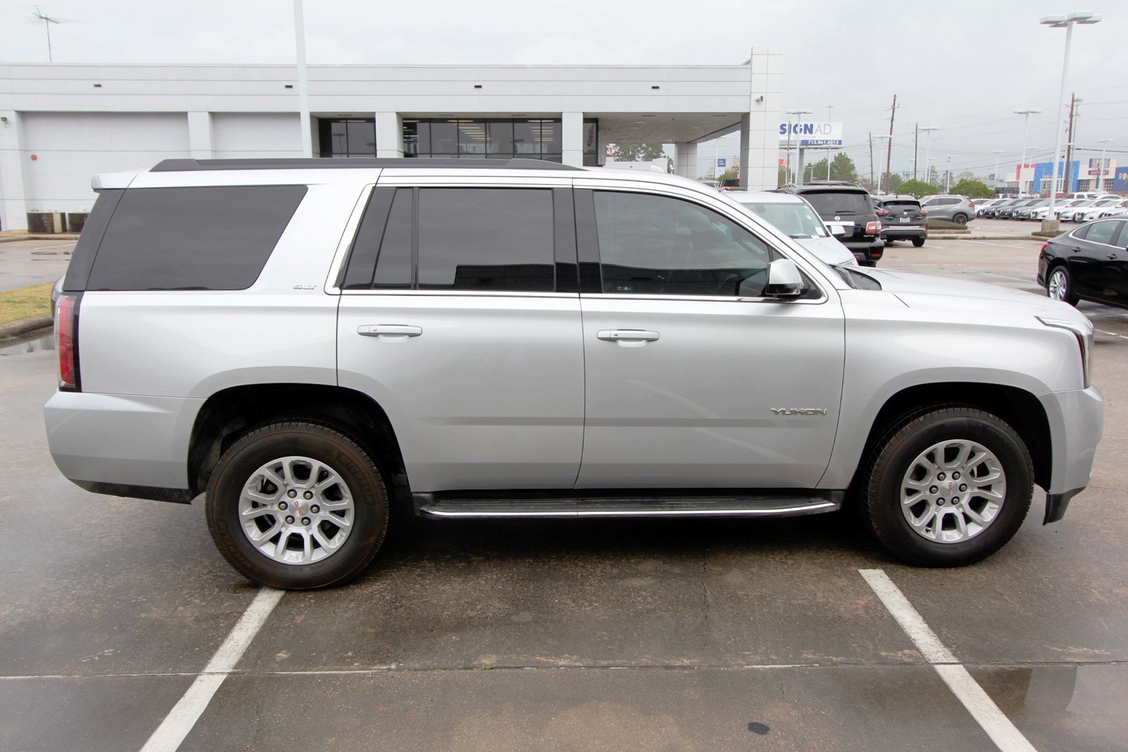 Pre-Owned 2016 GMC Yukon SLT SUV in Humble #00006843 | Robbins Chevrolet