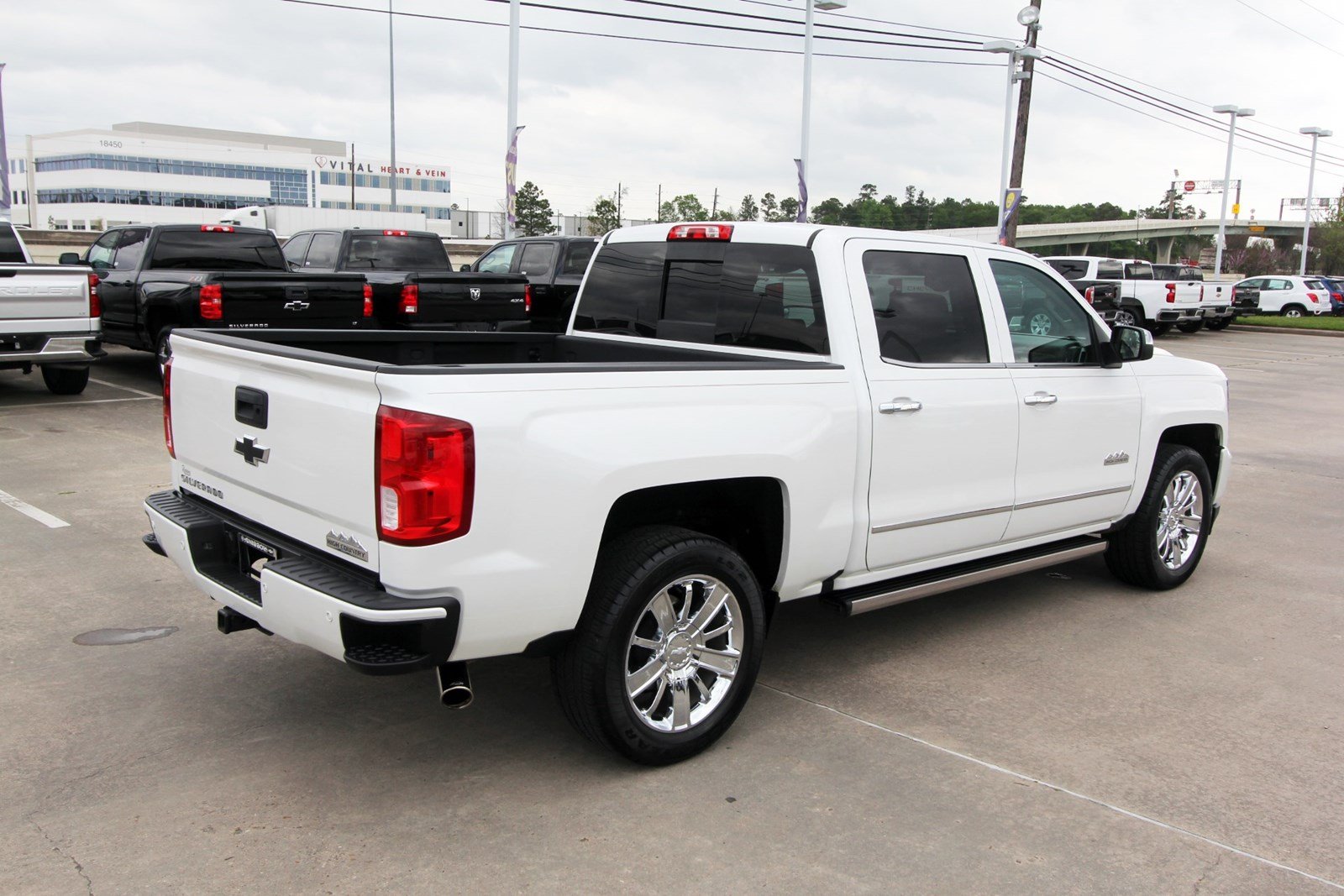 Pre-Owned 2017 Chevrolet Silverado 1500 High Country Short Bed in ...