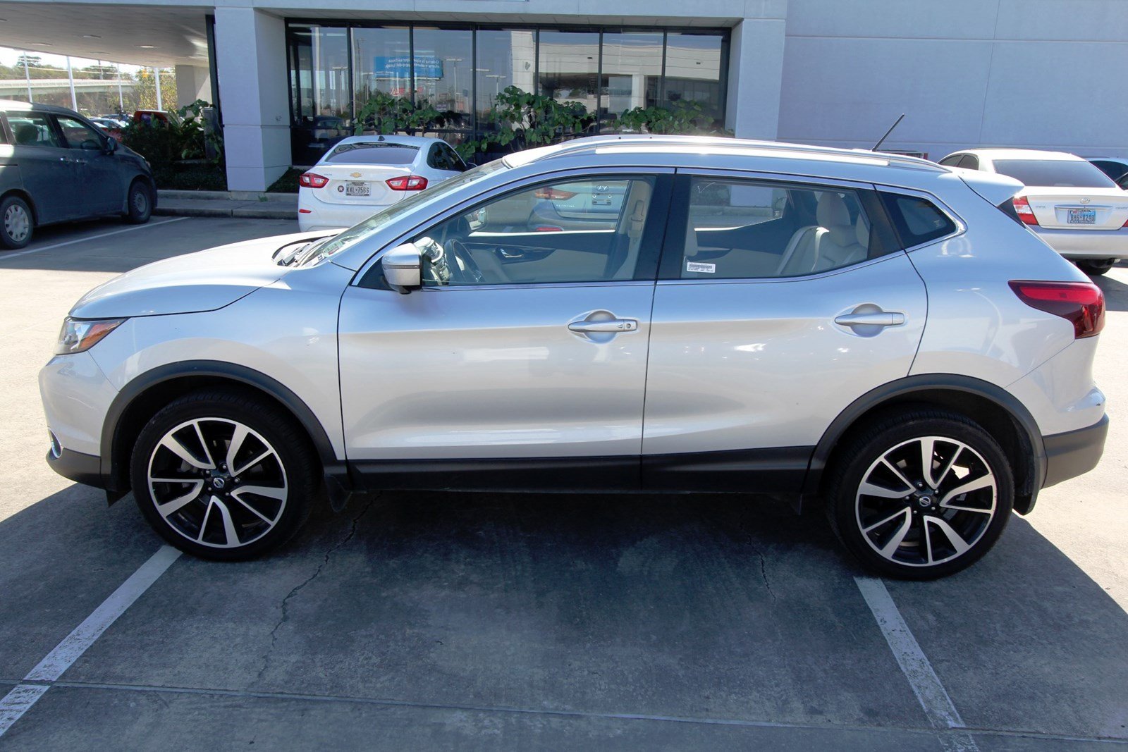 Pre-Owned 2018 Nissan Rogue Sport SL SUV In Humble #00006811 | Robbins ...